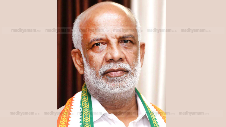 യു.ഡി.എഫ്​ സ്വ​തന്ത്രന്​ ചിഹ്നം കൈതച്ചക്ക