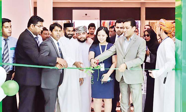 ജോ​യ്​ ആ​ലു​ക്കാ​സ്​ എ​ക്​​സ്​​ചേ​ഞ്ച്​ ചൈ​ന ഡൗ​ൺ ടൗ​ൺ മാ​ളി​ൽ തു​റ​ന്നു