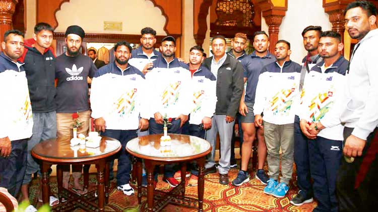 ഇ​ന്ത്യ അ​റി​യാ​തെ ഇ​ന്ത്യ​ൻ ടീം ​പാ​കി​സ്​​താ​നി​ൽ