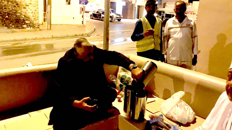 മ​ത്ര​യി​ലെ ഇൗ ​പു​ല​ർ​കാ​ല കാ​ഴ്​​ച​ക്ക്​ മാ​റ്റ​മി​ല്ല: സു​ലൈ​മാ​െൻറ ചാ​യ​ക്ക്​ സ്​​നേ​ഹ​മെ​ന്നാ​ണ്​ പേ​ര്​