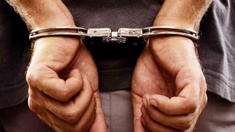 അ​ടി​വ​സ്​​ത്ര​ത്തി​ലൂ​ടെ മ​യ​ക്കു​മ​രു​ന്ന്​ ക​ട​ത്ത്​: ര​ണ്ടു​പേ​ർ  വി​മാ​ന​ത്താ​വ​ള​ത്തി​ൽ പി​ടി​യി​ൽ