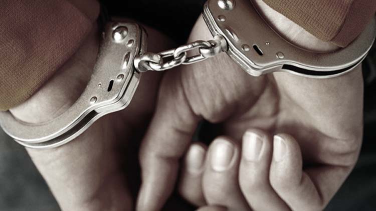 ച​വ​ക്കു​ന്ന പു​ക​യി​ല​യു​ടെ വി​ൽ​പ​ന:  വി​ദേ​ശി​ക്ക്​ മൂ​ന്നു​മാ​സം ത​ട​വ്​