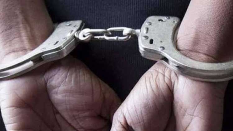 സാ​മൂ​ഹി​ക വി​രു​ദ്ധ  പ്ര​വ​ര്‍ത്ത​നം ന​ട​ത്തി​യ​വ​ർ  പി​ടി​യി​ല്‍