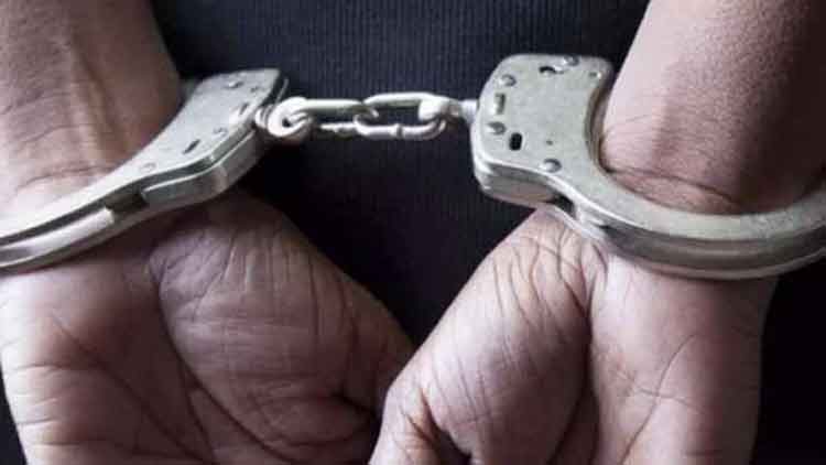 സു​​ഹൃ​​ത്തി​െൻറ മൃ​​ത​​ശ​​രീ​​രം ബീ​​ച്ചി​​ല്‍  ഉ​​പേ​​ക്ഷി​​ച്ച സം​​ഭ​​വം: ര​​ണ്ടു​​പേ​​ര്‍ പി​​ടി​​യി​​ല്‍