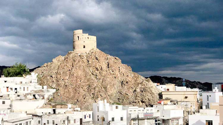 ഒമാനില്‍ ഇ​ന്നു മു​ത​ൽ വീ​ണ്ടും  മ​ഴ​ക്ക് സാ​ധ്യ​ത