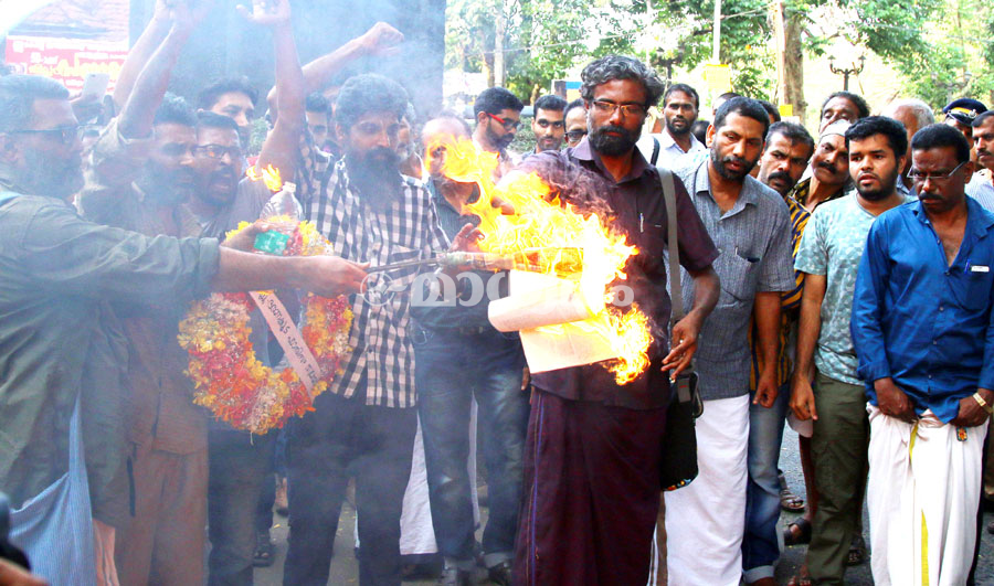 ഇടത് സംഘടനകളുടെ സാംസ്കാരിക  പ്രതിരോധത്തില്‍ കമല്‍സിക്ക് ‘അയിത്തം’