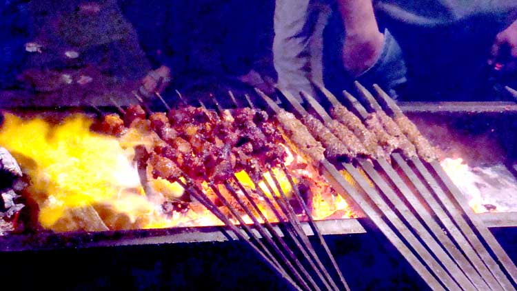 ഇറച്ചി ചുട്ട് കഴിഞ്ഞാല്‍  കനല്‍ അണക്കാന്‍ മറക്കല്ലേ