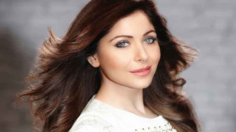 യാത്രാവിവരം മറച്ചുവെച്ചു; ഗായിക കനിക കപൂറിനെതിരെ കേസ്​