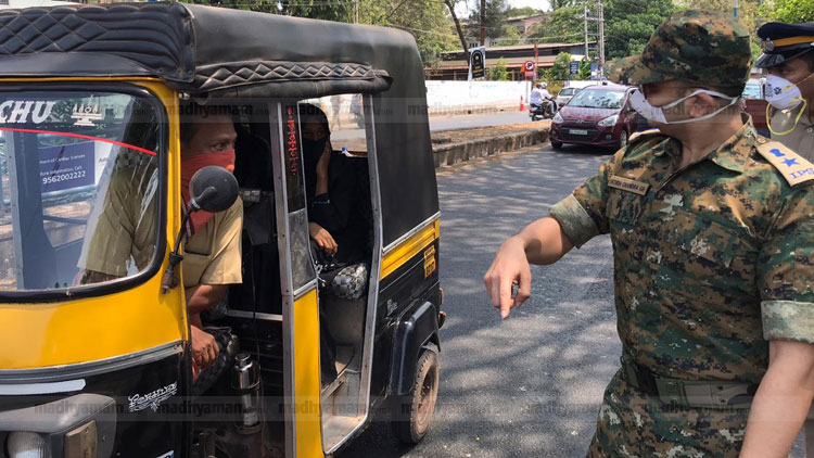 അടച്ചിട്ട കേരളം ചിത്രങ്ങളിലൂടെ...