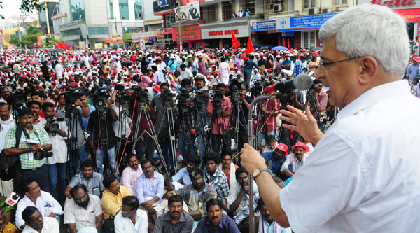 സര്‍ക്കാര്‍ ധനസഹായം ലഭിക്കുന്ന പദ്ധതികള്‍ക്കും സംവരണം ഏര്‍പ്പെടുത്തണം -കാരാട്ട്