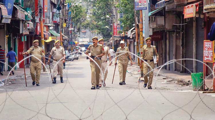 കശ്മീർ: എ​ന്തി​നീ നീ​ക്കം​? ഇ​നി​യെ​ന്ത്​  സം​ഭ​വി​ക്കും?