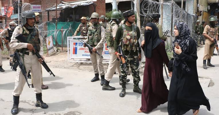 കശ്മീരിൽ പാക് വെടിവെപ്പ്:  രണ്ടു കുട്ടികൾ കൊല്ലപ്പെട്ടു