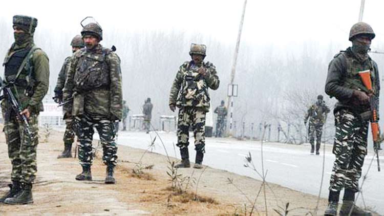 കുടുംബങ്ങളുമായി ബന്ധപ്പെടാൻ പോലുമാവാതെ കശ്​മീർ പ്രവാസികൾ