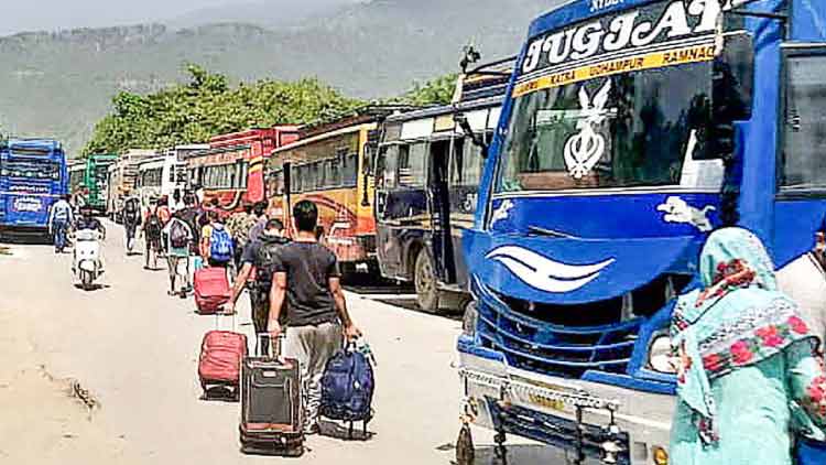 തേക്കടിയിൽനിന്ന്​ കശ്മീര്​ തൊട്ടവർ