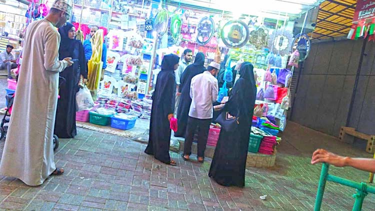 ബാ​ല്യ​കൗ​മാ​ര​ങ്ങ​ളു​ടെ ആ​ഘോ​ഷം; ഖ​റ​ൻ ഖ​ശൂ​ഹ്​ ഇ​ന്ന്​