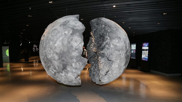 കാണാകാഴ്​ചകൾ കാണിച്ച്​  ക​താ​റ പ്ലാ​ന​റ്റോ​റി​യ​ം