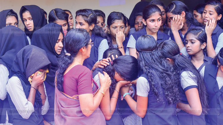 അതിജീവനത്തിന്‍റെ കണ്ണീരോണം