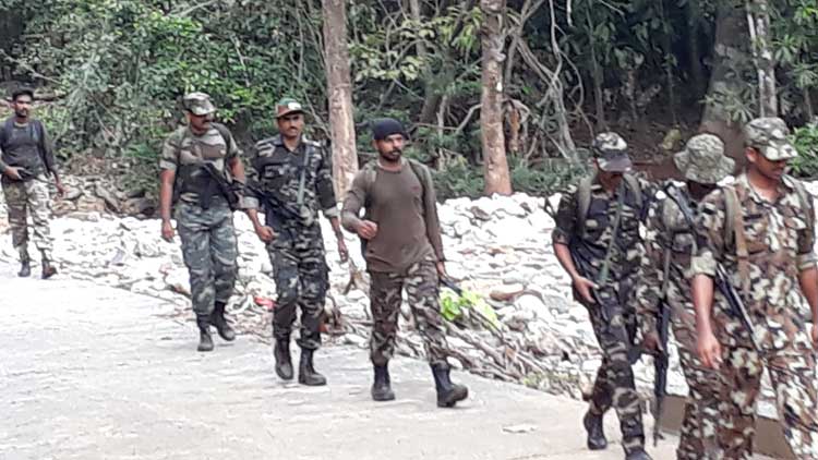 അമ്പായത്തോടിലെ മാവോവാദി സാന്നിധ്യം: അയൽ സംസ്ഥാന സഹായംതേടി പൊലീസ്