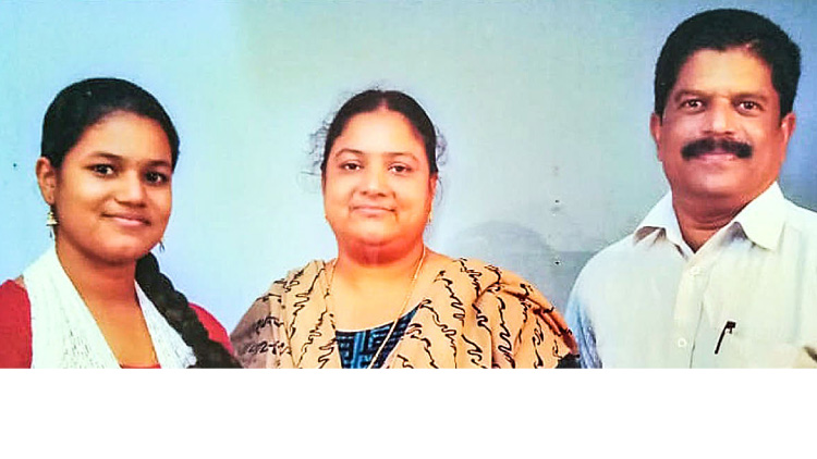 നോമ്പി​െൻറ ധന്യതയിൽ സുഖാദിയ ദാസും കുടുംബവും