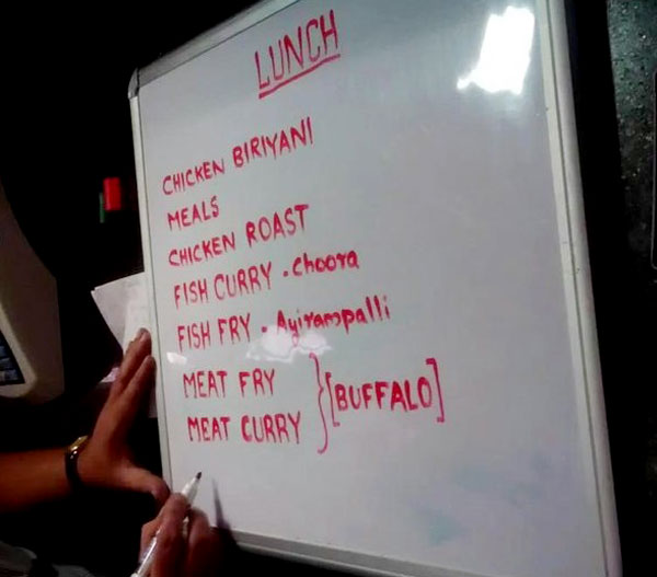 പൊലീസിന്‍റെ വിരട്ടല്‍ ഫലിച്ചില്ല; കേരള ഹൗസില്‍ വീണ്ടും ബീഫ് വരട്ടി