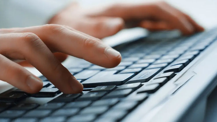 കൊ​ല്ലം ജി​ല്ല​യി​ലെ എം​പ്ലോ​യ്‌​മെൻറ്​ എ​ക്‌​സ്‌​ചേ​ഞ്ചു​ക​ളി​ല്‍ ഒാൺലൈൻ ക്ര​മീ​ക​ര​ണം 