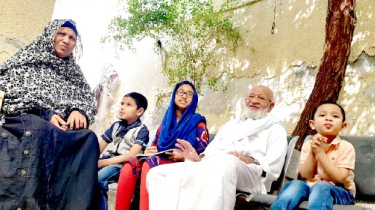 കാ​ച്ചി​ല്‍ പു​ഴു​ക്കി​െൻറ അ​ത്താ​ഴ രു​ചി; കാ​ന്താ​രി മു​ള​ക് രു​ചി​യി​ൽ നോ​മ്പു​തു​റ