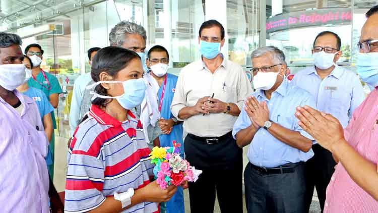 വൃക്കരോഗ ചികിത്സക്കെത്തി കോവിഡ് സ്ഥിരീകരിച്ച യുവതി ആശുപത്രിവിട്ടു 