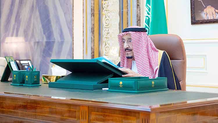 ചി​കി​ത്സ​ക്കി​ട​യി​ലും മ​ന്ത്രി​സ​ഭ യോ​ഗ​ത്തി​ൽ​ അ​ധ്യ​ക്ഷ​ത വ​ഹി​ച്ച്​ സ​ൽ​മാ​ൻ രാ​ജാ​വ്​