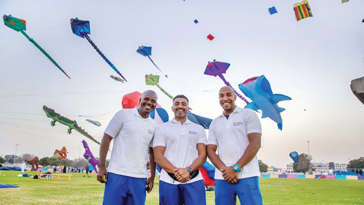 പ​ട്ടം പ​റ​ത്ത​ൽ ഉ​ത്സ​വം : ഗി​ന്ന​സ്​ റെ​ക്കോ​ഡി​ലേ​ക്ക്​  ഉ​റ്റു​നോ​ക്കി കു​വൈ​ത്ത്​ ടീം