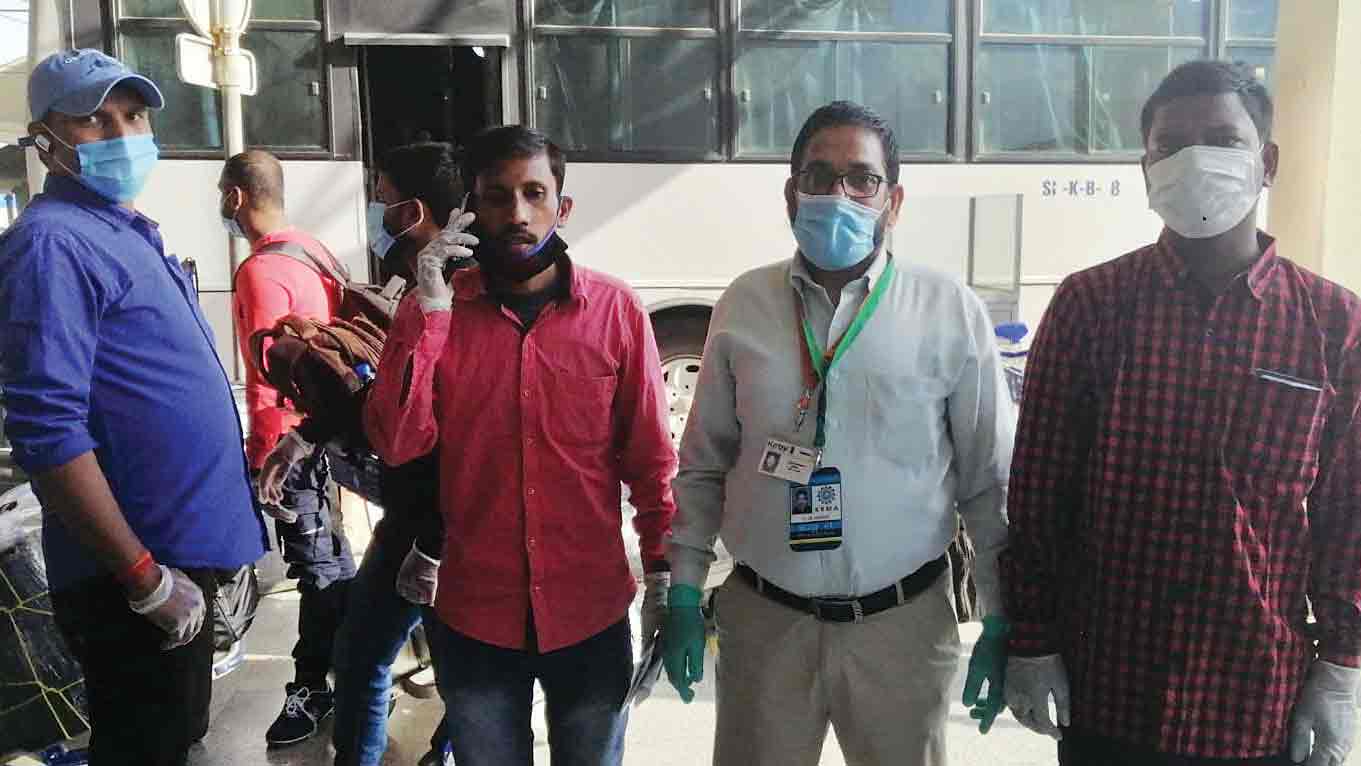 ദുരിതദിനങ്ങൾ പിന്നിട്ട്​ മൂന്ന്​ ഉത്തരേന്ത്യക്കാർ  നാടണഞ്ഞു; തുണയായത്​ കെ.കെ.എം.എ മാഗ്​നറ്റ്