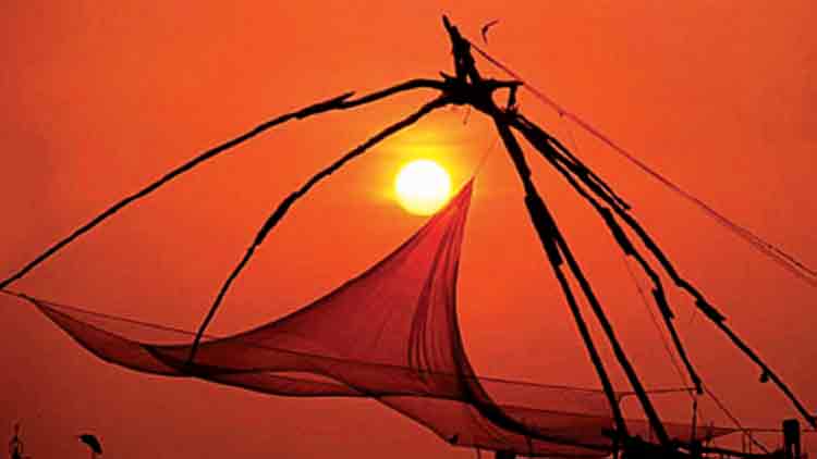 അനധികൃത ചീന, കുറ്റി വലകൾ നീക്കാൻ ഉത്തരവ്​