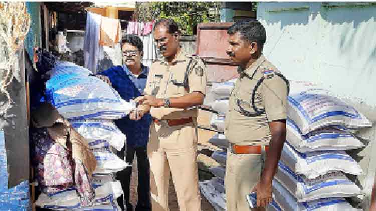 45 ചാക്ക് മട്ട അരി പിടികൂടി