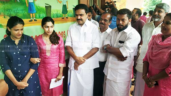 km-mani-family km-mani-family