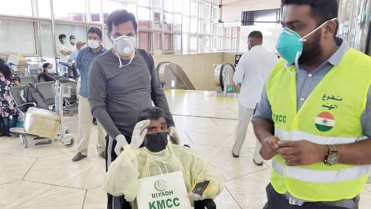 ഏ​റെ ബു​ദ്ധി​മു​ട്ടി​യി​രു​ന്ന  17 പേ​ർ നാ​ട​ണ​ഞ്ഞു