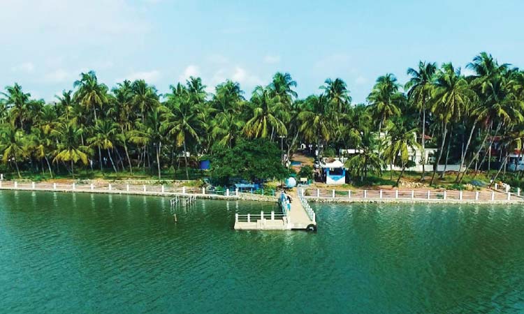 കവ്വായി കായൽ സംരക്ഷണം ജലരേഖയാവുന്നു