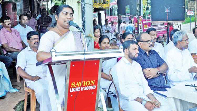 ഉത്തര മലബാർ കർഷകപ്രക്ഷോഭം;  പ്രതിഷേധമിരമ്പി