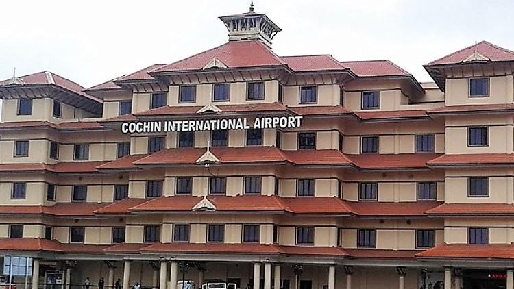 കൊച്ചി വിമാനത്താവളത്തിലെ രാജ്യാന്തര യാത്രക്കാര്‍ക്ക് ഓണസമ്മാനം