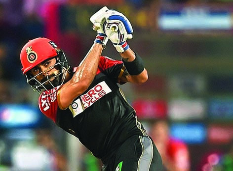 കോഹ്ലിക്കും ഡിവില്ലിയേഴ്സിനും അര്ധ സെഞ്ച്വറി; പുണെക്ക് ജയിക്കാന് 186 കോഹ്ലിക്കും ഡിവില്ലിയേഴ്സിനും അര്ധ സെഞ്ച്വറി; പുണെക്ക് ജയിക്കാന് 186