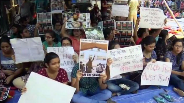 കൊൽക്കത്തയിലെ ഡോക്ടർമാരുടെ സമരം രാജ്യത്താകമാനം പടരുന്നു