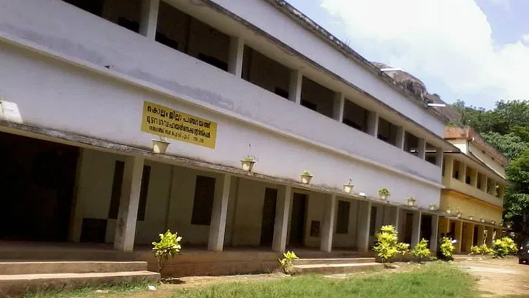 ഉത്തരക്കടലാസ് കാണാനില്ല: മുട്ടറ സ്കൂളിലെ പ്ലസ് ടു വിദ്യാര്‍ഥികള്‍ക്ക് ആനുപാതിക മാര്‍ക്ക് നല്‍കിയേക്കും