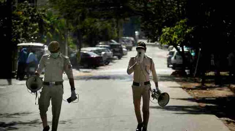 കോട്ടയിൽ നിന്ന് മകളെ കൊണ്ടുവരാൻ ബി.ജെ.പി എം.എൽ.എക്ക് പാസ്; ബിഹാറിൽ ഉദ്യോഗസ്ഥന് സസ്പെൻഷൻ കോട്ടയിൽ നിന്ന് മകളെ കൊണ്ടുവരാൻ ബി.ജെ.പി എം.എൽ.എക്ക് പാസ്; ബിഹാറിൽ ഉദ്യോഗസ്ഥന് സസ്പെൻഷൻ