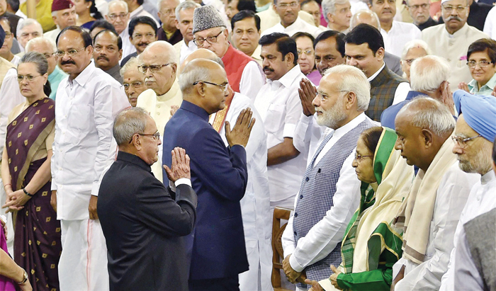 ​പ്രൗ​ഢം, ഗം​ഭീ​രം... സ​ത്യ​പ്ര​തി​ജ്​​ഞാ​ച​ട​ങ്ങ്​ 