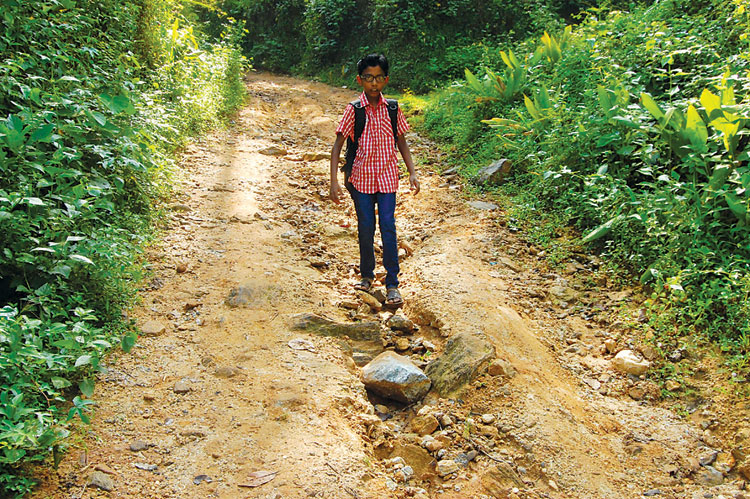 വോട്ടുവേണേല്‍ റോഡുവേണം