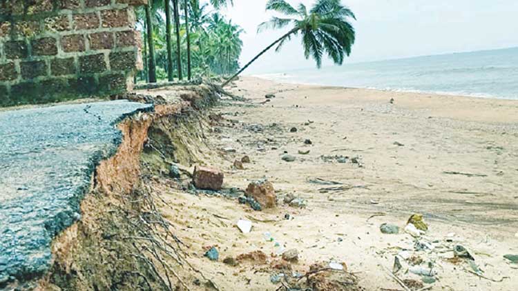 തീരദേശ മേഖലയിൽ കടലേറ്റം രൂക്ഷം
