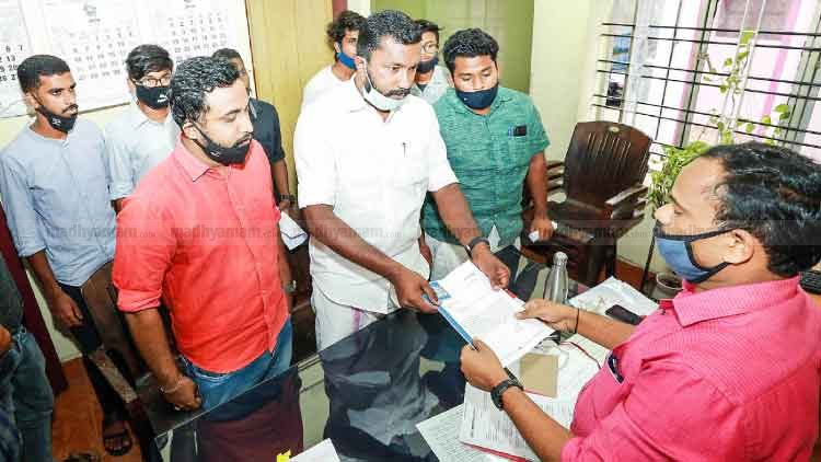 കെ.എസ്.യു സംസ്ഥാന, ജില്ലാ കമ്മിറ്റികള്‍ പിരിച്ചുവിട്ടു