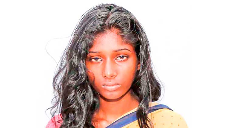 പഴ്‌സ് മോഷ്​ടിക്കുന്നതിനിടെ  യുവതി പിടിയില്‍