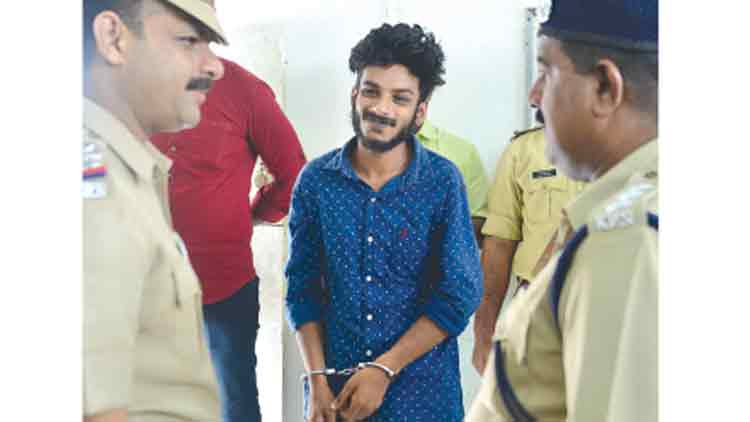 കുരുമുളക്​ സ്​പ്രേ പ്രയോഗിച്ച്​ കവർച്ച​ കൂടുതൽ പേർക്ക്​ പ​ങ്കെന്ന്​ പൊലീസ്