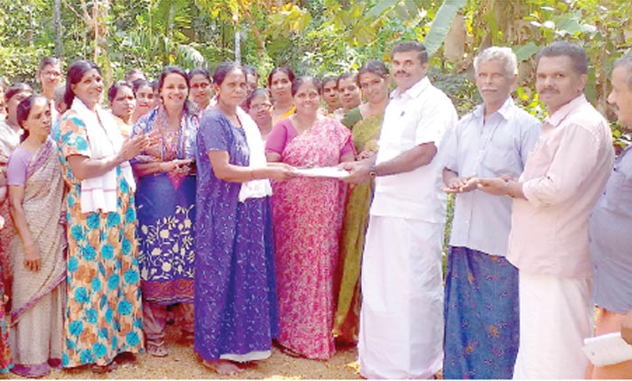 കൊണ്ടാട് ഗ്രാമം സമ്പൂർണ ഇൻഷുറൻസ്​ പരിരക്ഷയിലേക്ക്​