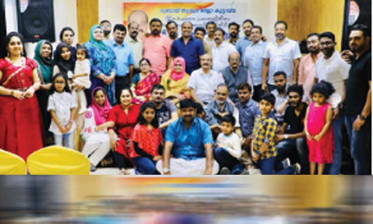 ദു​ബൈ തൃ​ശൂ​ർ ജി​ല്ലാ കോ​ൺ​ഗ്ര​സ്‌ ക​മ്മി​റ്റി​യു​ടെ കു​ടും​ബ​സം​ഗ​മം