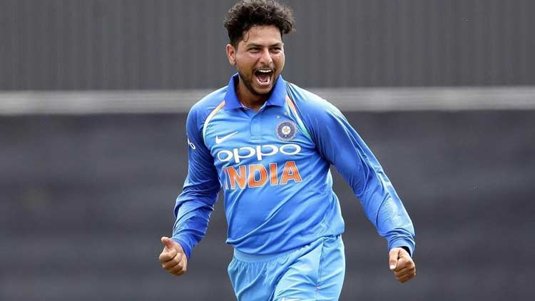 കുൽദീപ് യാദവിന് ഹാട്രിക്; വിൻഡീസ് തോൽവിയിലേക്ക്